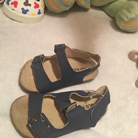 Old navy baby sandals - Picture 1 of 5